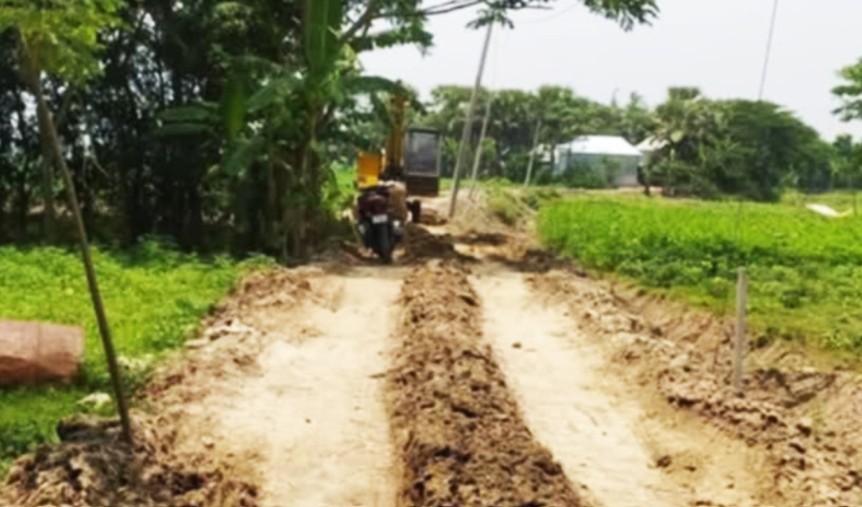 ফসলি জমির মাটি কাটায় ৫০ হাজার টাকা জরিমানা